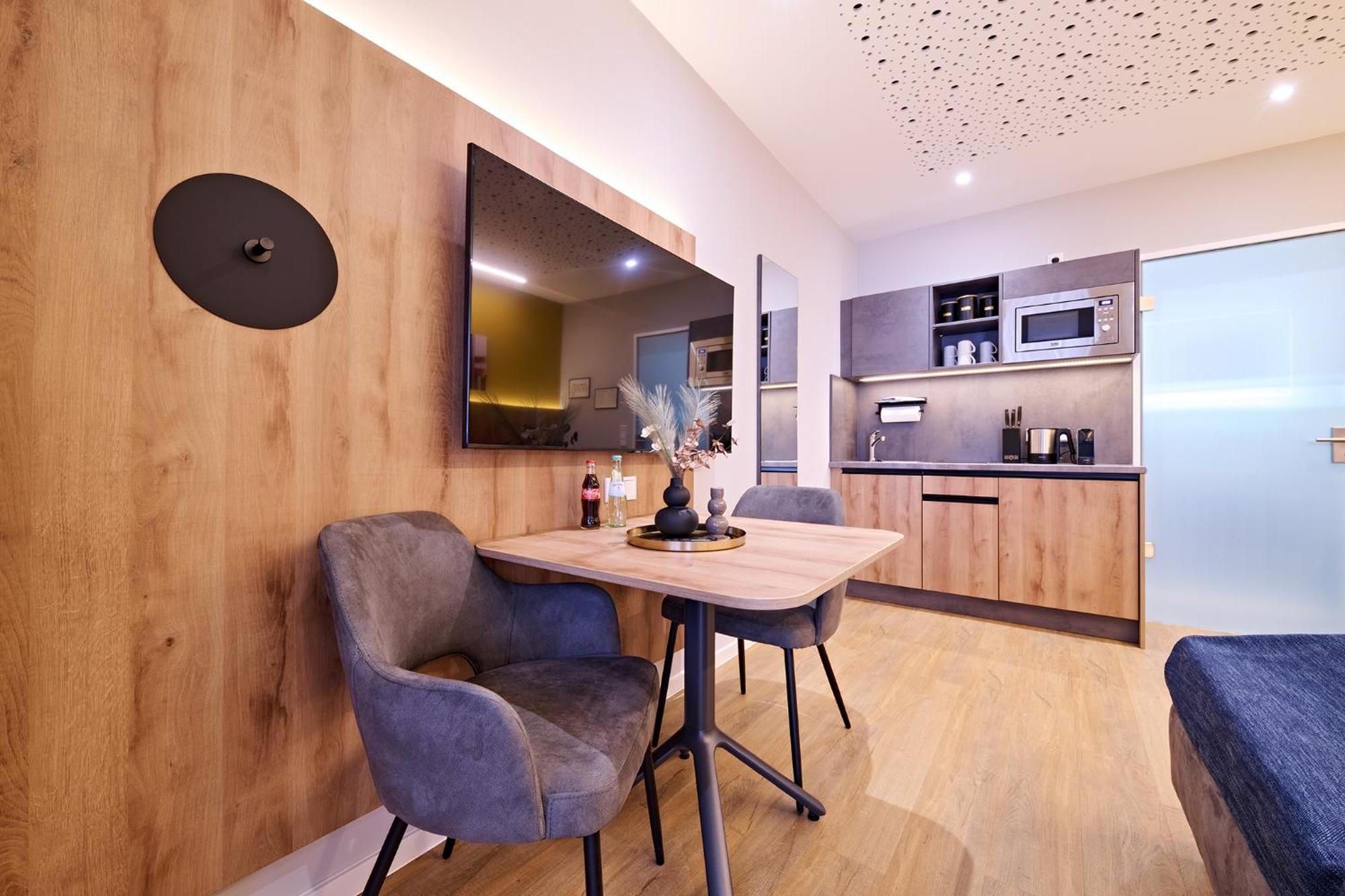 Xzllenz Traum Studio-Apartment, Frei-Parken, U-Bahn, Kueche Nuremberg Extérieur photo