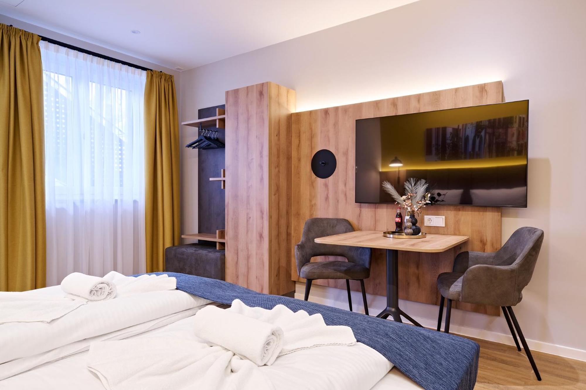 Xzllenz Traum Studio-Apartment, Frei-Parken, U-Bahn, Kueche Nuremberg Extérieur photo