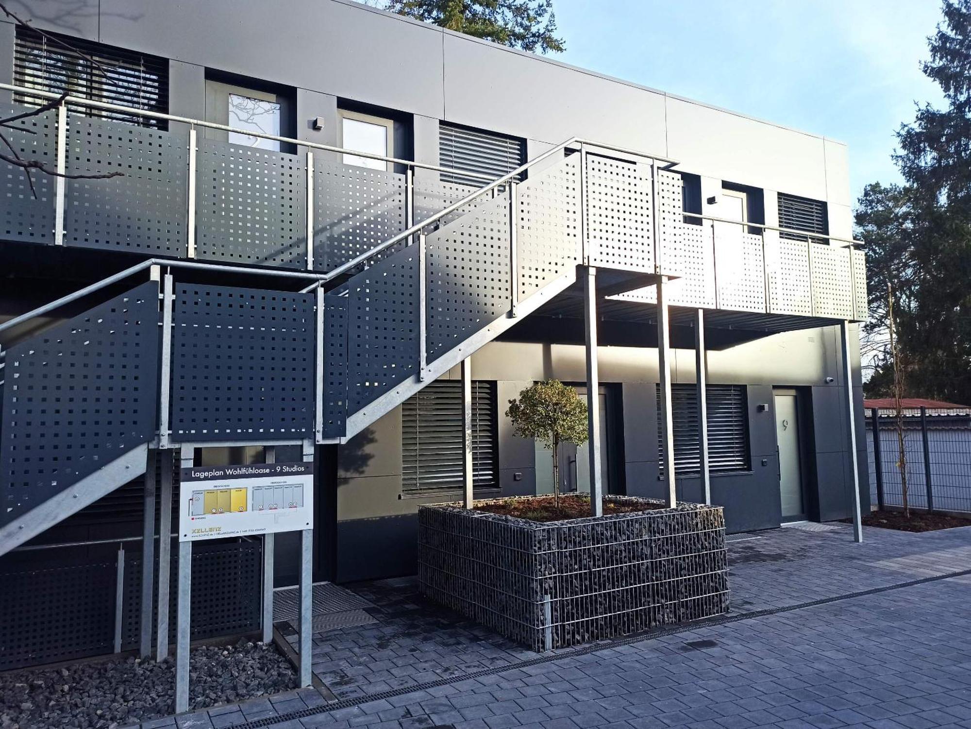 Xzllenz Traum Studio-Apartment, Frei-Parken, U-Bahn, Kueche Nuremberg Extérieur photo